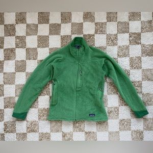 Patagonia zip-up fleece size L